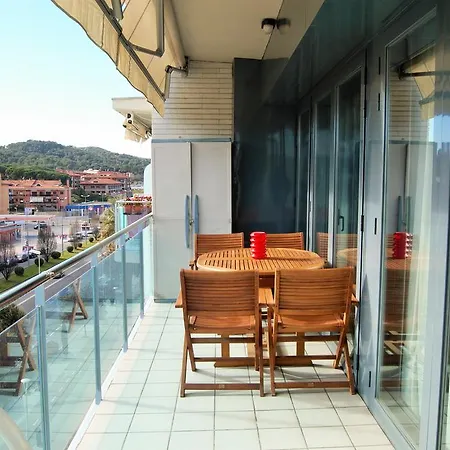 Ainara Garden Family Apartment *