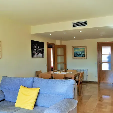 Ainara Garden Family Apartment *